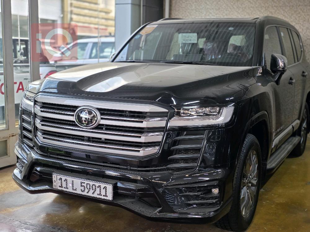 تۆیۆتا لاند کروزەر